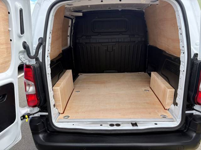2024 Peugeot Partner 1.5 BlueHDi 100 Professional Van