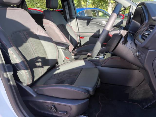 2025 Ford Kuga 2.5 PHEV ST-Line 5dr CVT - FORD DIRECT